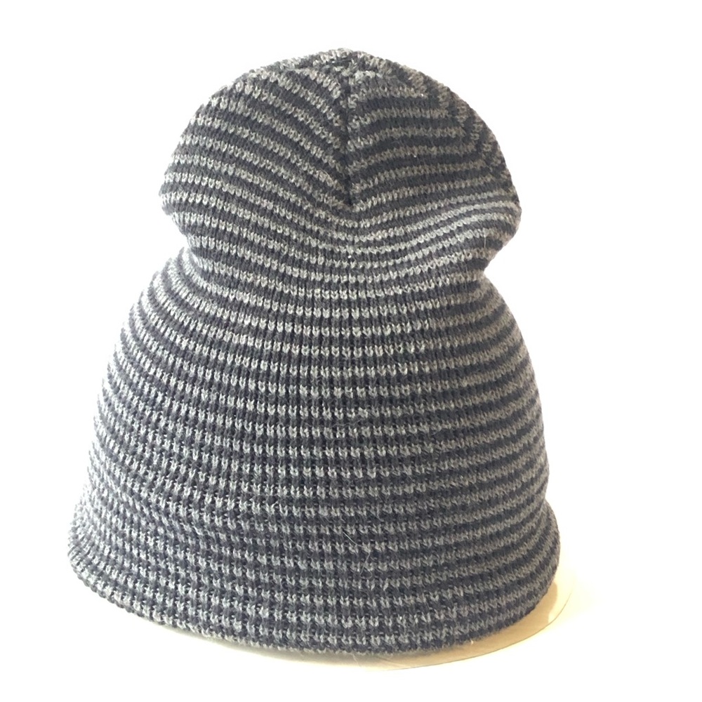 GAP BLACK AND GREY STRIPE BEANIE ONE SIZE
